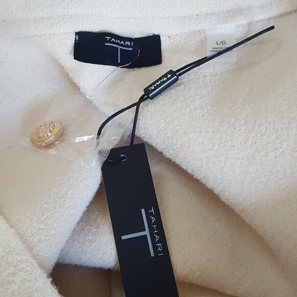 NEW! GOLD BUTTON Blazer JACKET By TAHARI - Picture 2 of 7